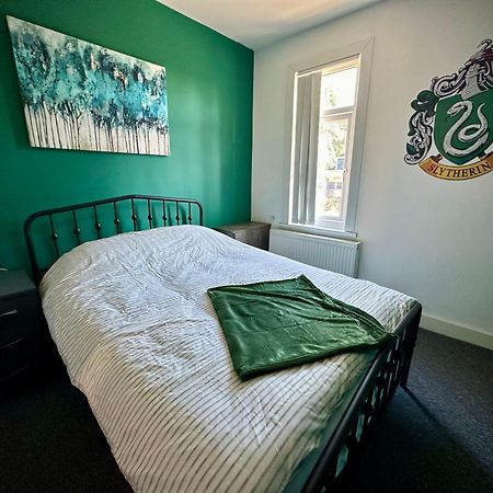 Wizards Corner Spacious 3 Bed Near Watford Junction Экстерьер фото