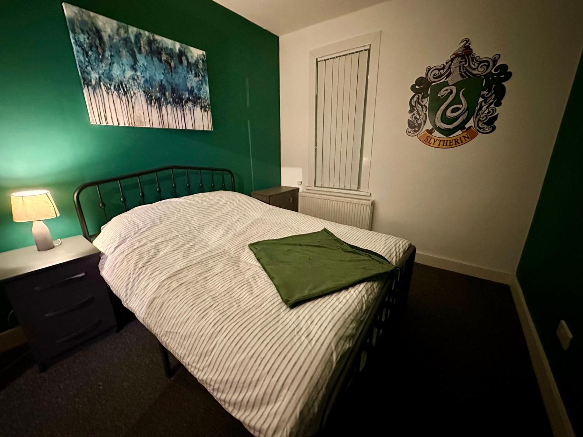Wizards Corner Spacious 3 Bed Near Watford Junction Экстерьер фото
