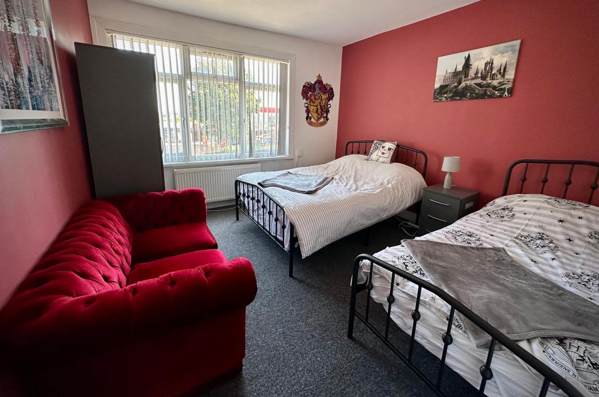 Wizards Corner Spacious 3 Bed Near Watford Junction Экстерьер фото